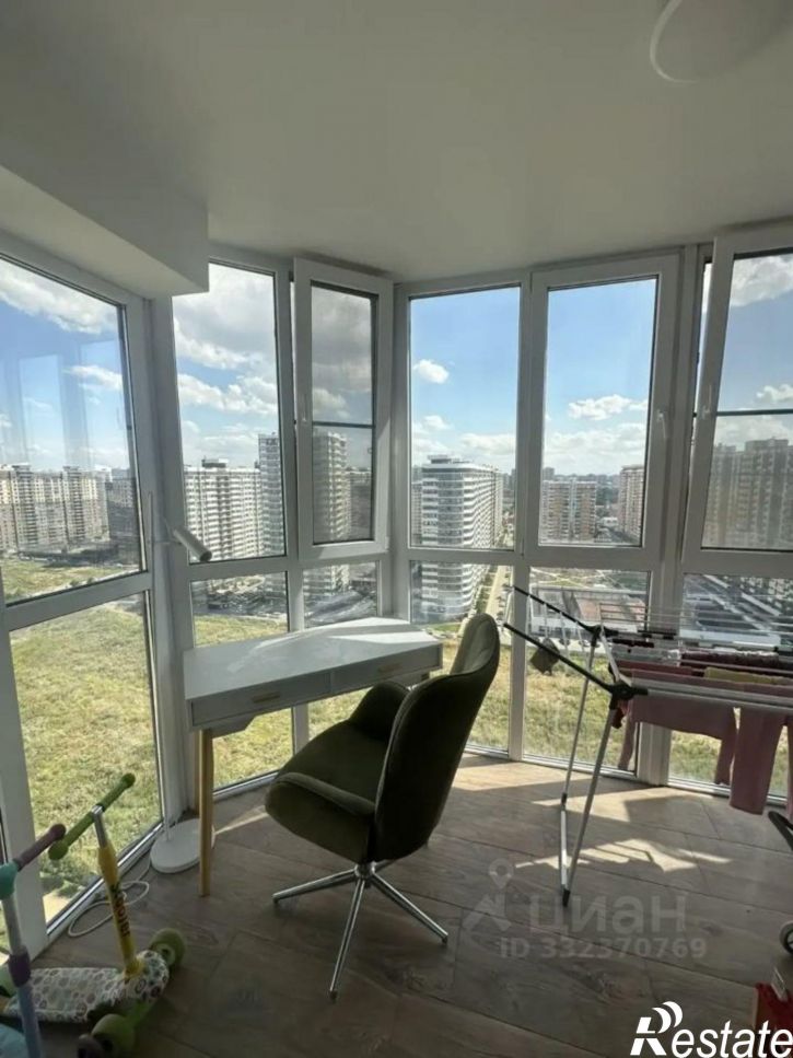 2-комн квартира б-р им. Адмирала Пустошкина, 11Б,  д. 11Б