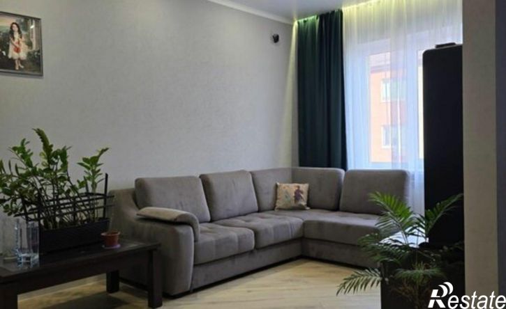 3-комн квартира микрорайон 2-я Площадка, улица Ветеранов, 83
