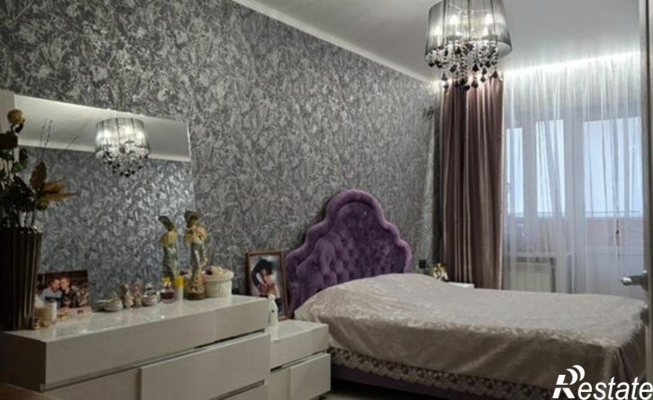 3-комн квартира микрорайон 2-я Площадка, улица Ветеранов, 83