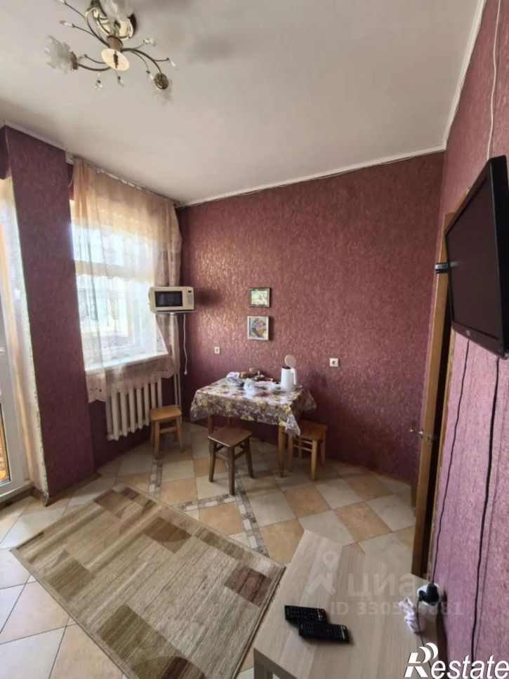 1-комн квартира пр-кт Чекистов, 42,  д. 42