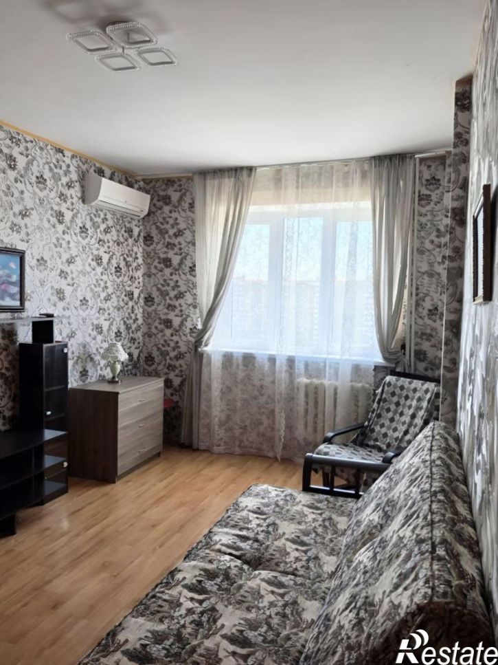 1-комн квартира пр-кт Чекистов, 42,  д. 42