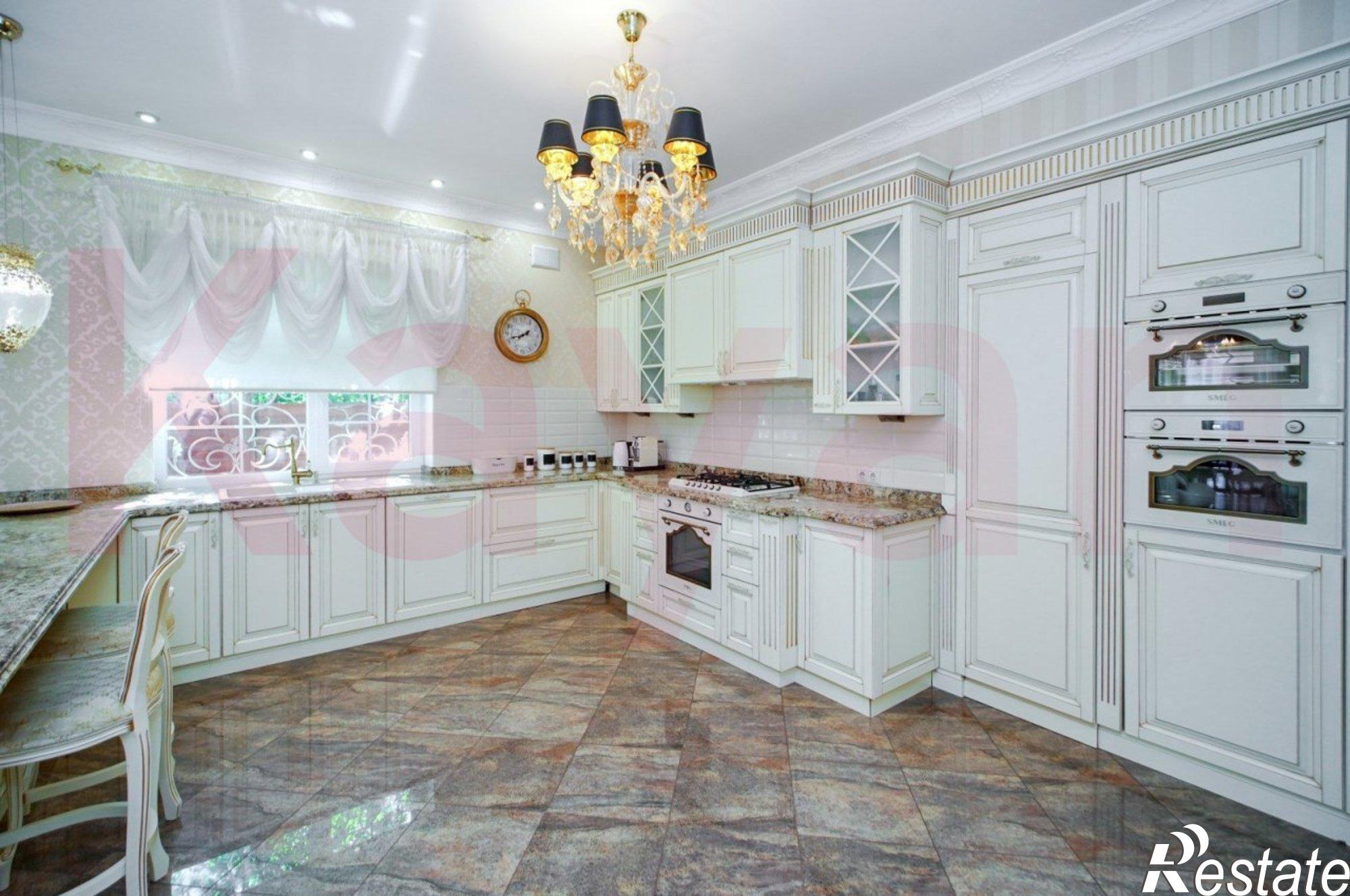 Купить дачу, дом, коттедж за 65 000 000 рублей на Величковская ул.