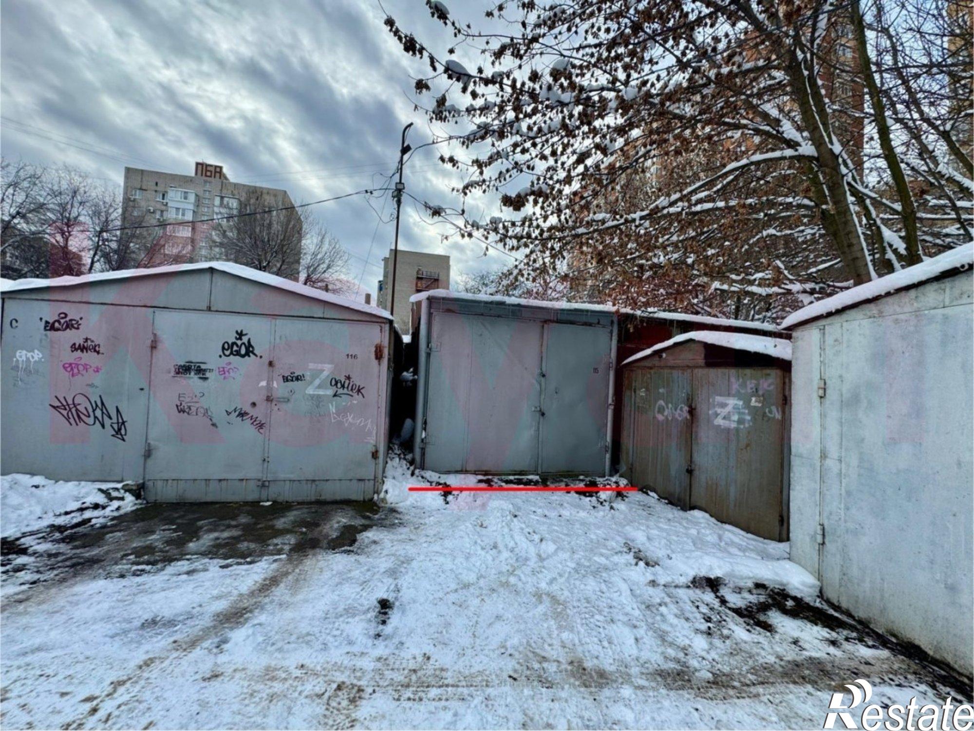 Купить гараж, место в паркинге за 900 000 рублей на им. Игнатова ул.