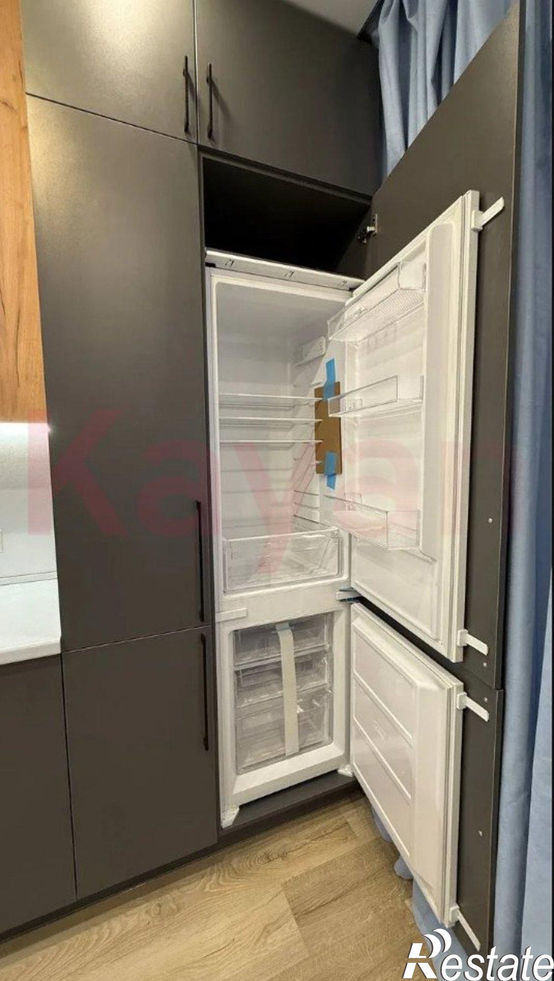 Купить квартиру за 9 250 000 рублей на Домбайская ул.