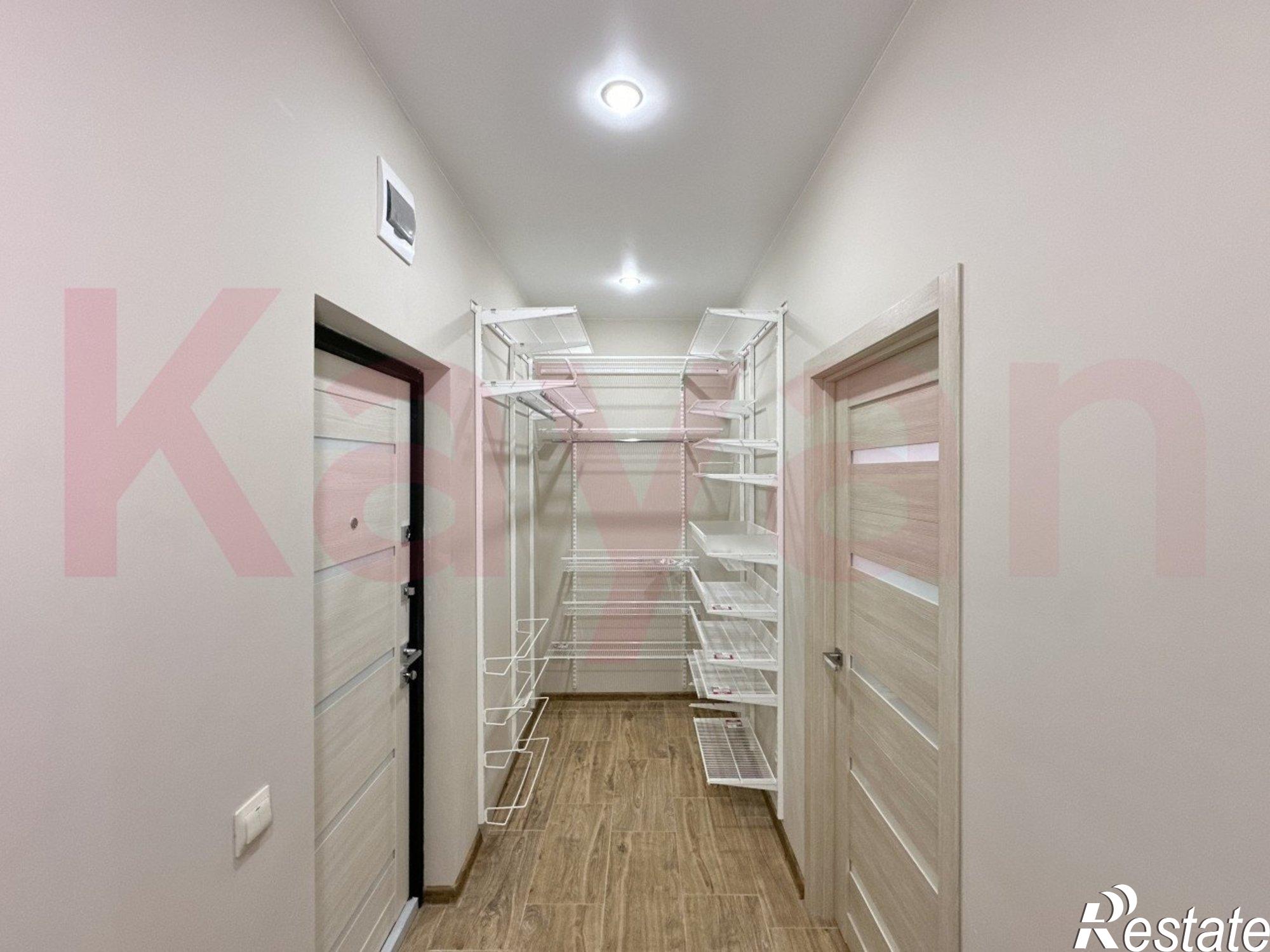 Купить квартиру за 5 750 000 рублей на Кореновская ул.