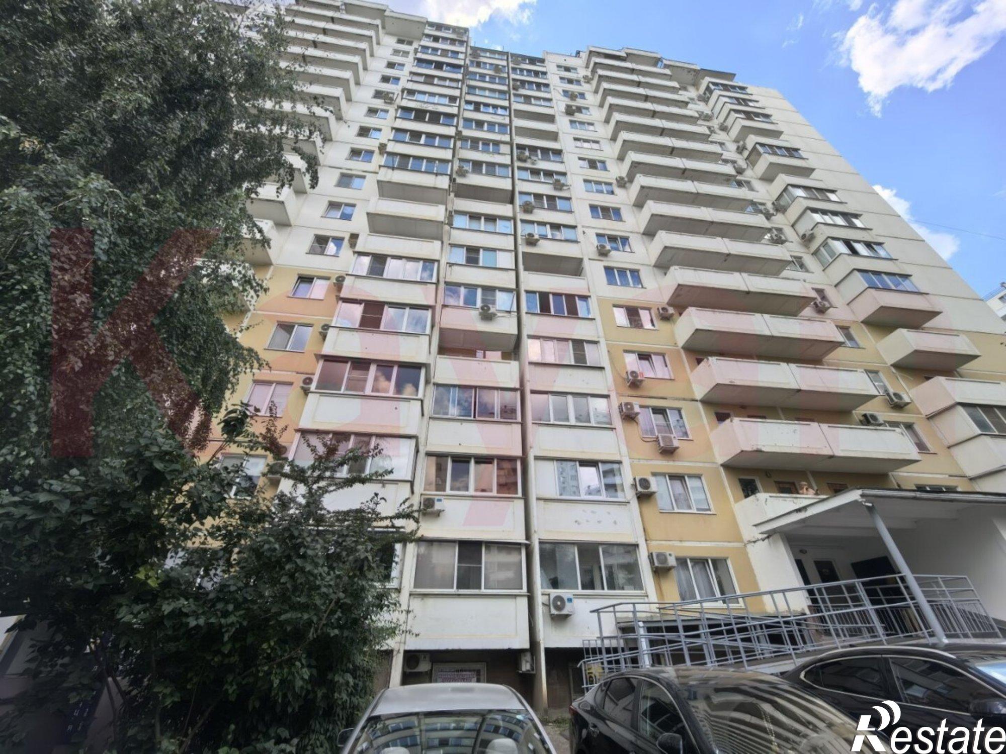 Купить квартиру за 5 400 000 рублей на им. Карякина ул.