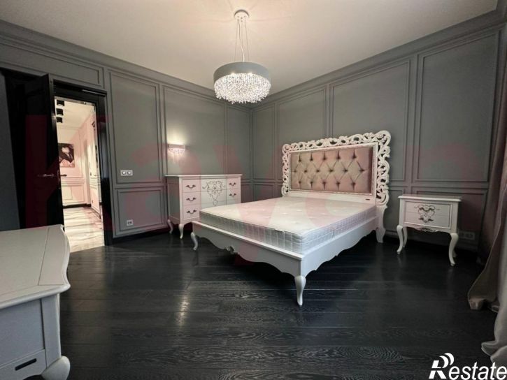 4-комн квартира Кожевенная ул.