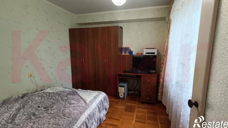 4-комн квартира Гидростроителей ул.