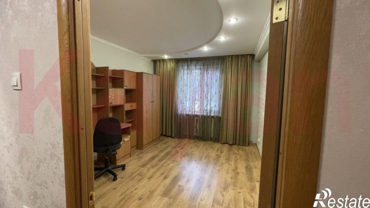 3-комн квартира Красных Партизан ул.