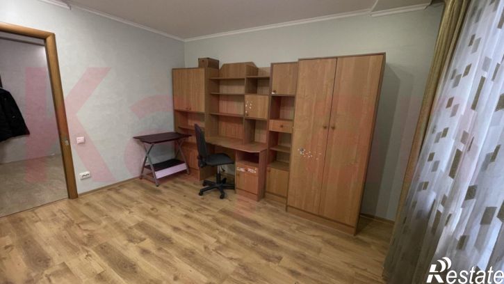 3-комн квартира Красных Партизан ул.