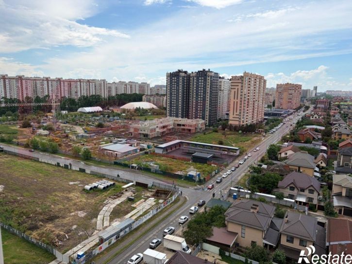 2-комн квартира Домбайская ул.