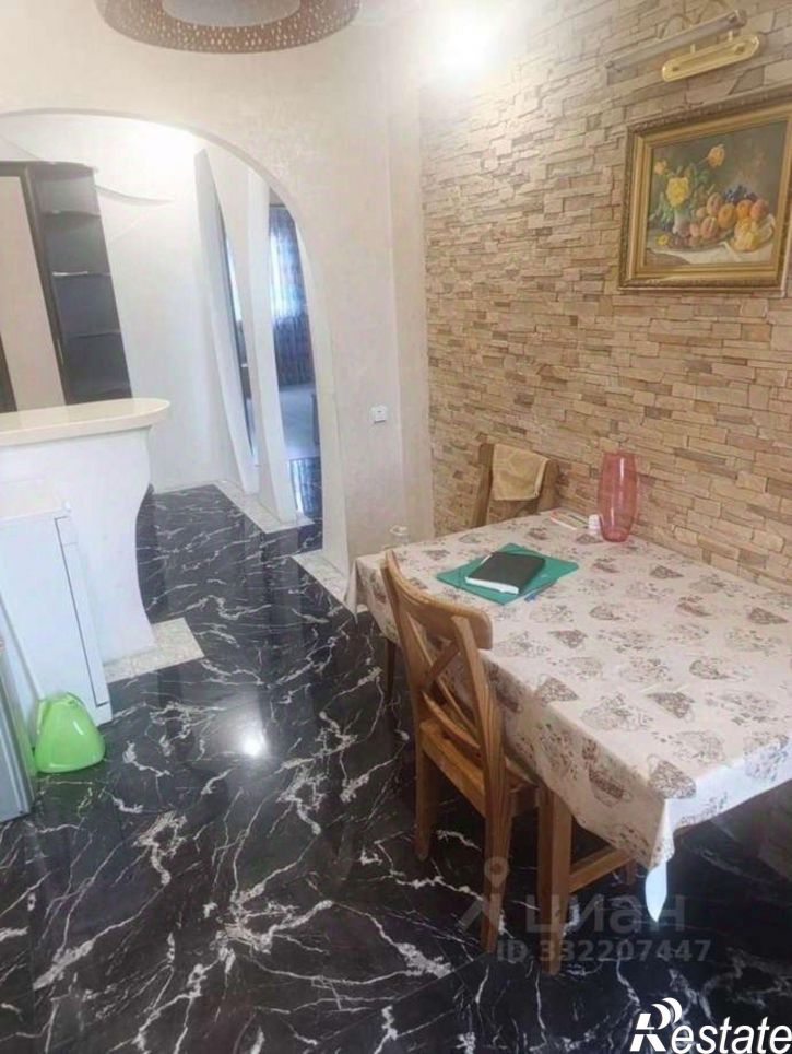 3-комн квартира ул им. Думенко, 10,  д. 10