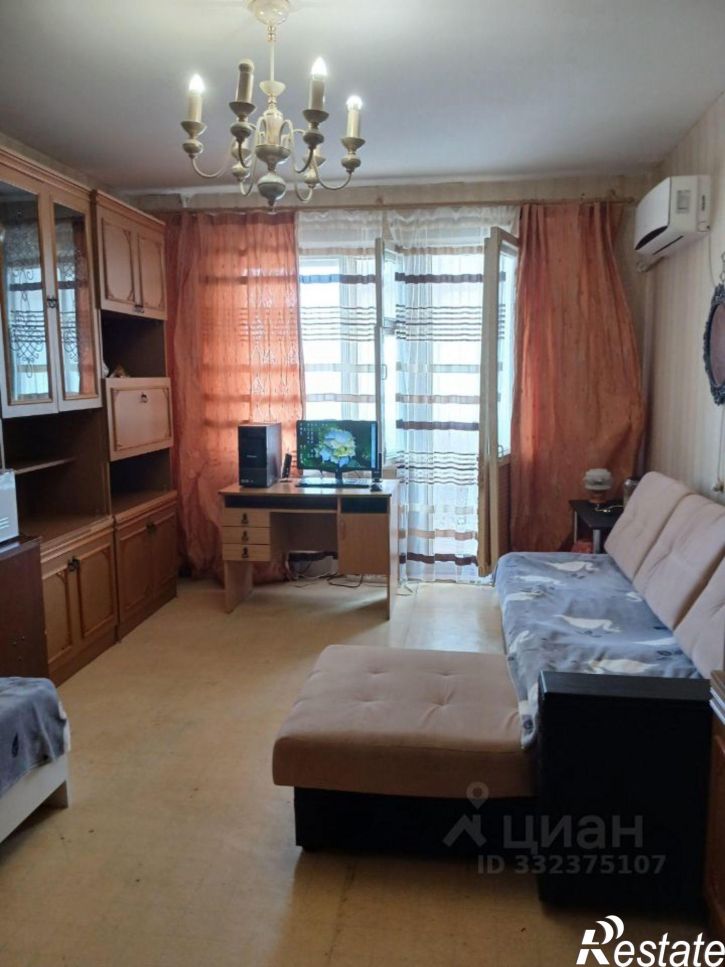 3-комн квартира пр-кт Чекистов, 13,  д. 13
