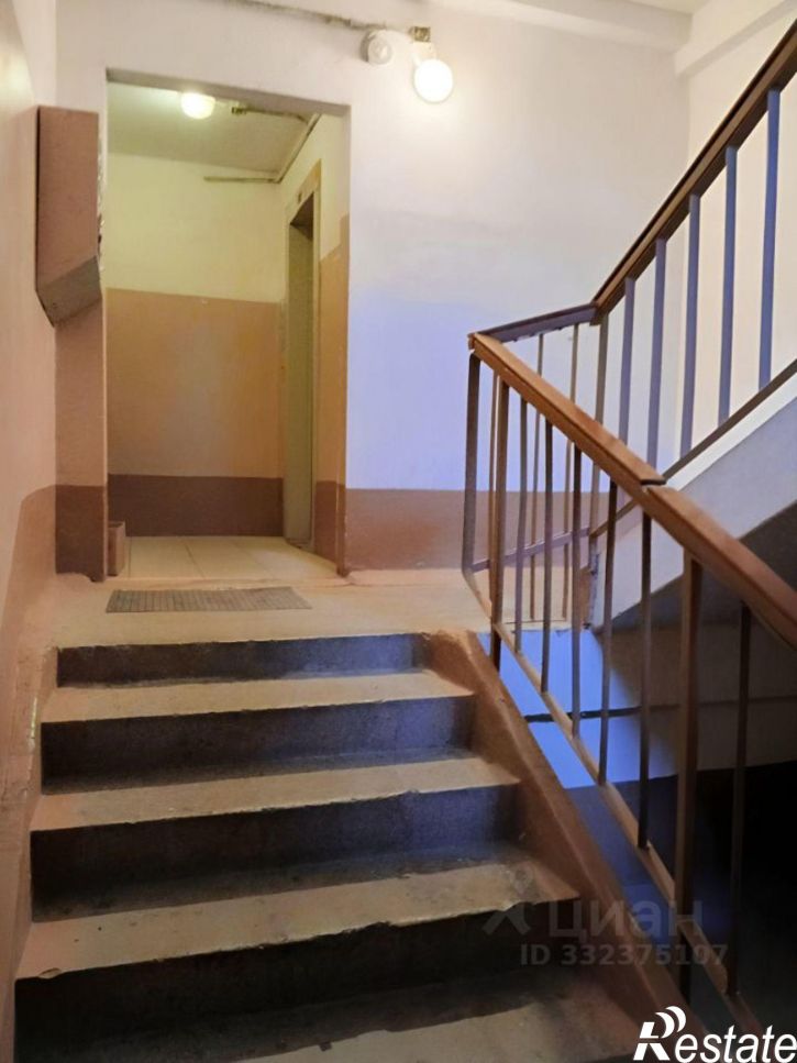 3-комн квартира пр-кт Чекистов, 13,  д. 13