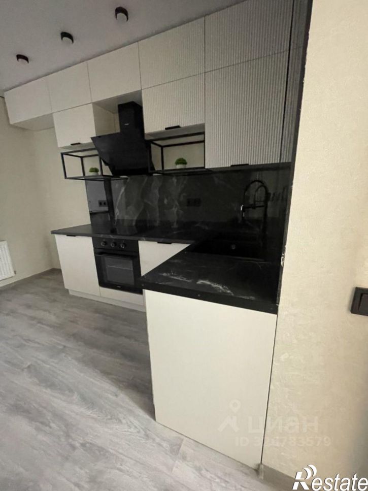 3-комн квартира ул им. Цезаря Куникова, 24 2,  д. 24 2,  к. 2