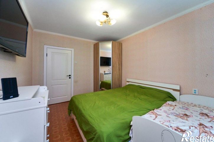 3-комн квартира пр-кт Чекистов, 31,  д. 31
