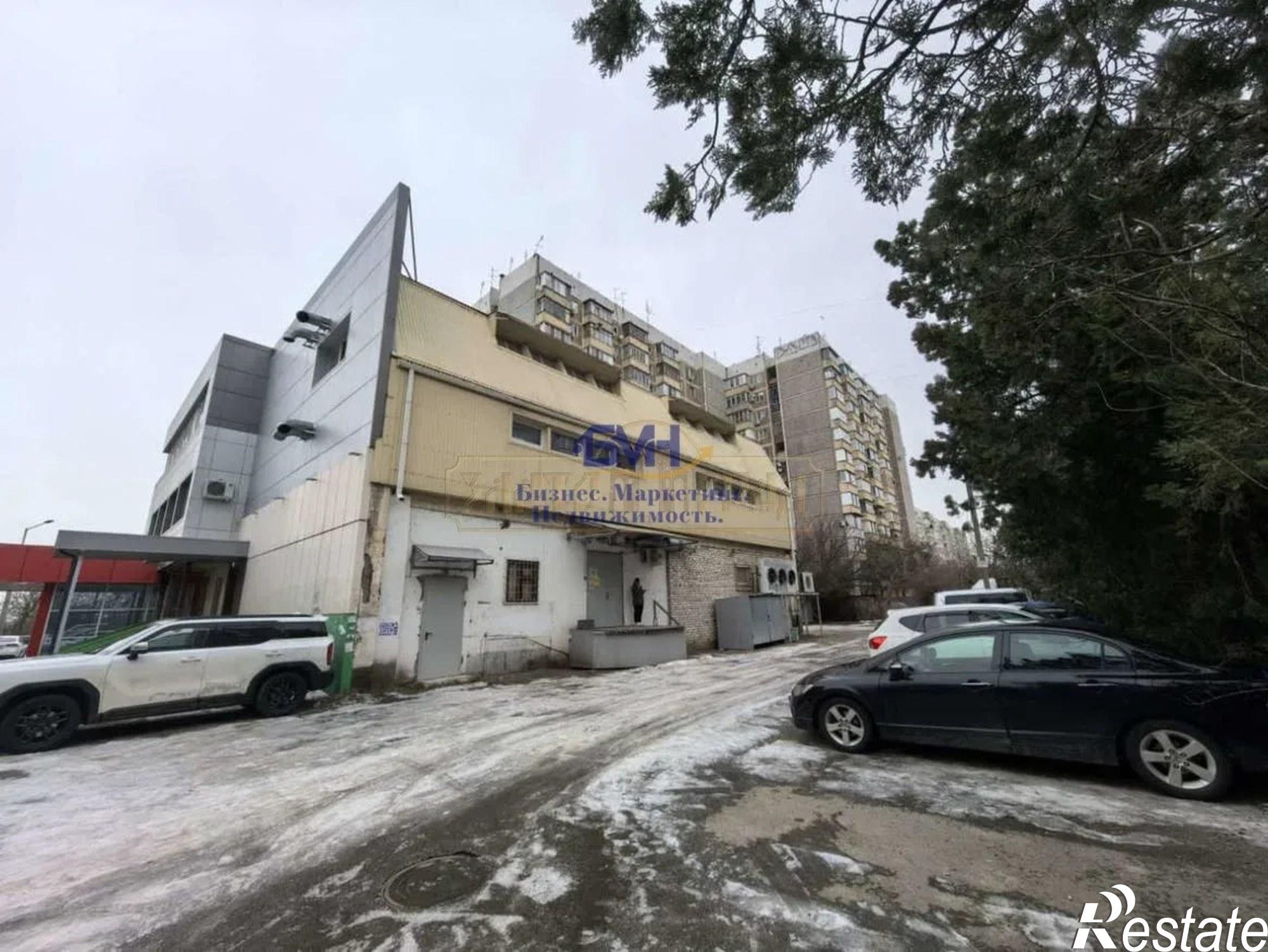 Купить торговое помещение за 65 000 000 рублей на 70 лет Октября улица, 20к3