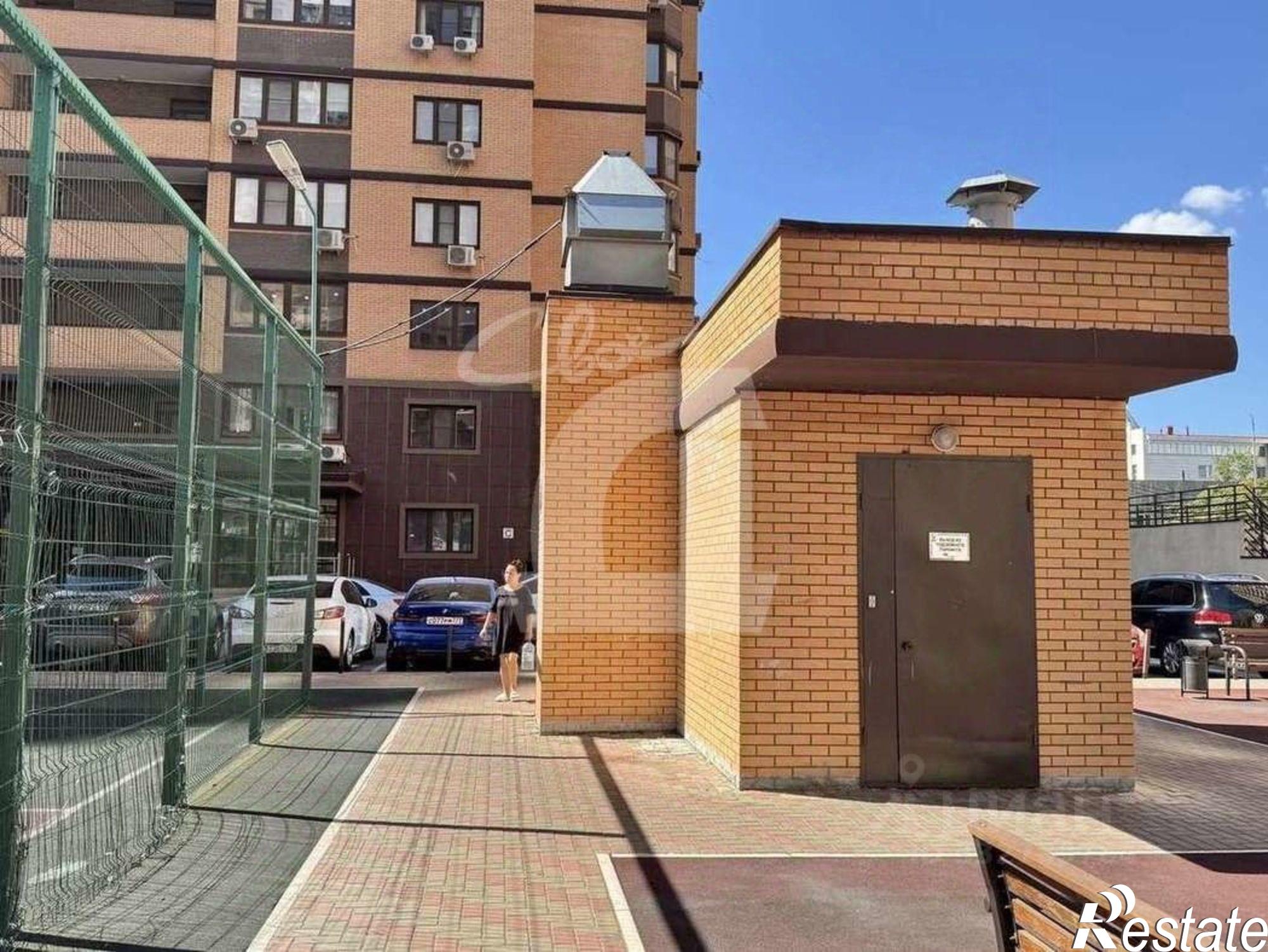 Купить гараж, место в паркинге за 2 097 240 рублей на ул Октябрьская, 181/2 3