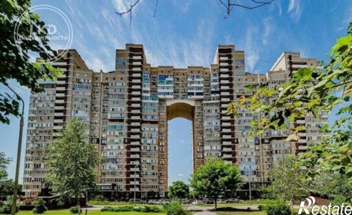 4-комн квартира б-р им. Клары Лучко, 10,  д. 10