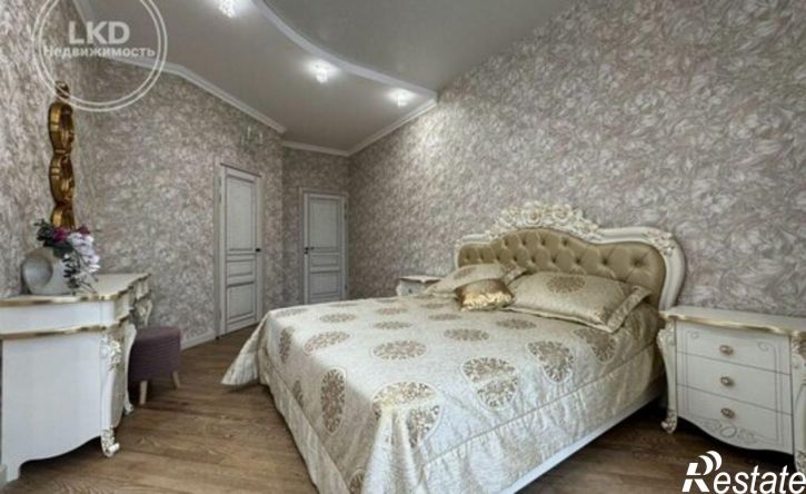 4-комн квартира б-р им. Клары Лучко, 10,  д. 10
