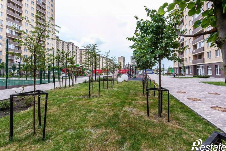 2-комн квартира ул им. лётчика Позднякова, 2 10,  д. 2 10,  к. 10