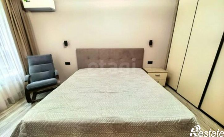 4-комн квартира ул Конгрессная, 37А,  д. 37А