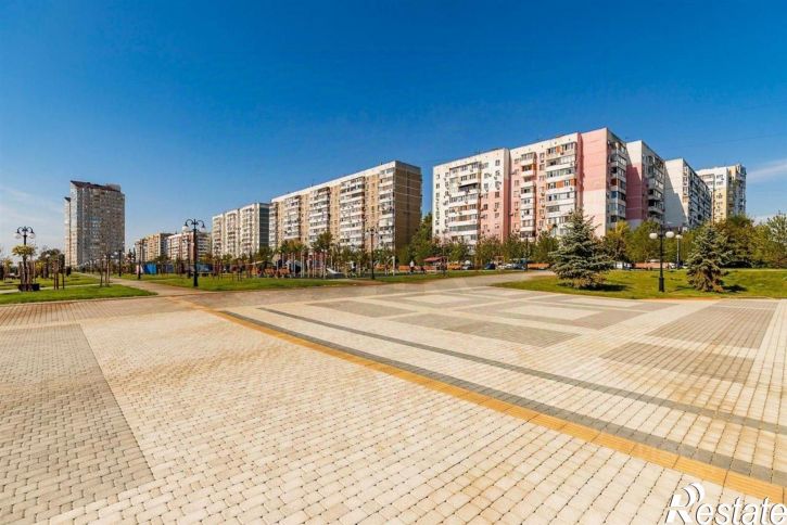 2-комн квартира ул им. 70-летия Октября, 1/2,  д. 1/2