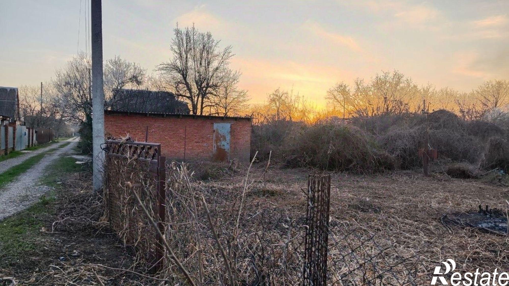 Купить землю, земельный участок за 1 900 000 рублей на ул Садовая