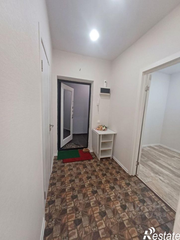 1-комн квартира ул им. Комарова В.М., 106Б 2,  д. 106Б 2,  к. 2