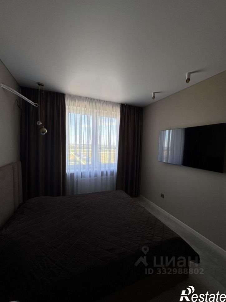 2-комн квартира улица Лётчика Позднякова, 2к25