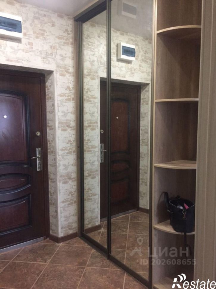 1-комн квартира ул им. Героя Яцкова И.В., 9 2,  д. 9 2,  к. 2