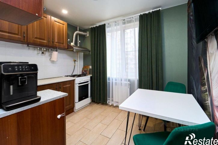 3-комн квартира пр-кт Чекистов, 31,  д. 31