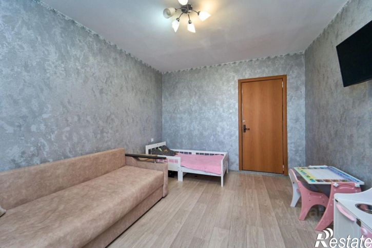 2-комн квартира пр-кт Чекистов, 1,  д. 1