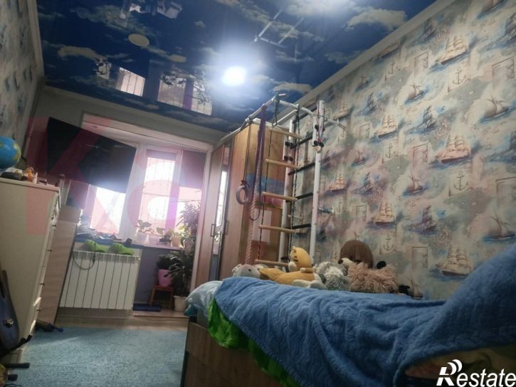 4-комн квартира Симферопольская ул.