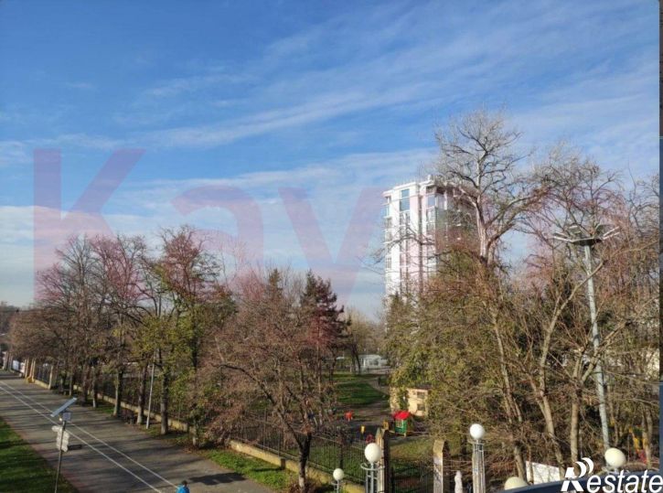 5-комн квартира Кубанская Набережная ул.