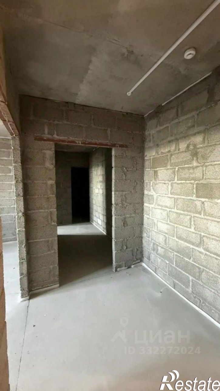 2-комн квартира Карпатская улица, 3