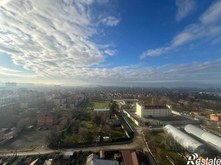 3-комн квартира ул им. Комарова В.М., 21Б,  д. 21Б