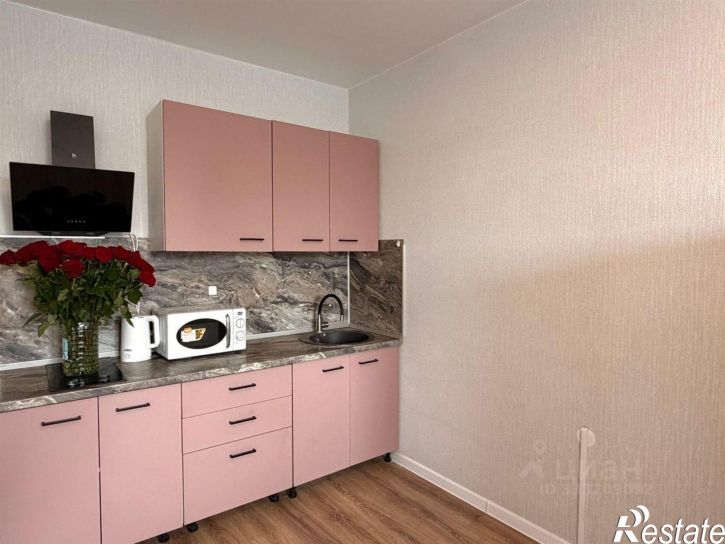 2-комн квартира улица Лётчика Позднякова, 2к23