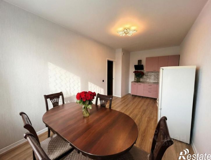 2-комн квартира улица Лётчика Позднякова, 2к23