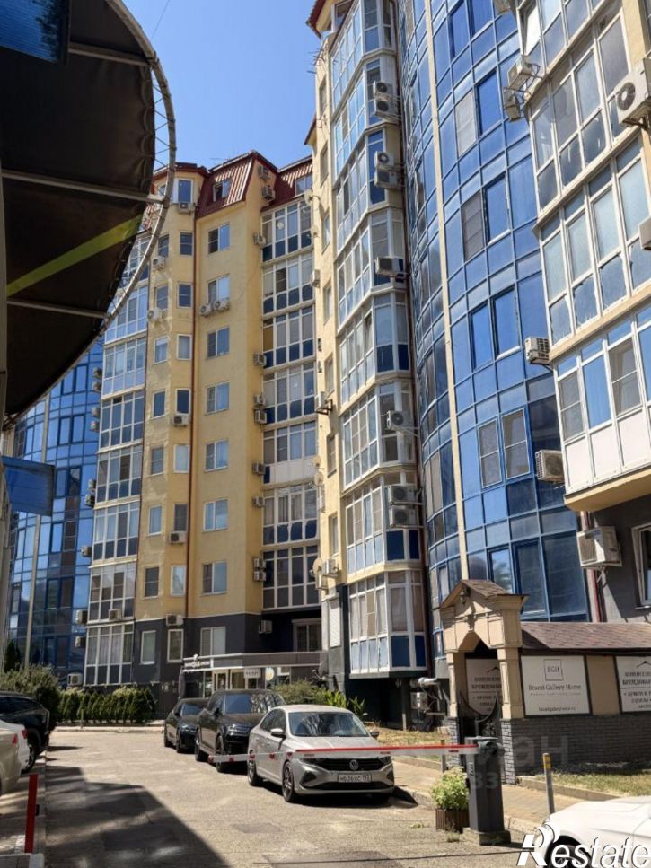 4-комн квартира ул им. Архитектора Ишунина, 4,  д. 4