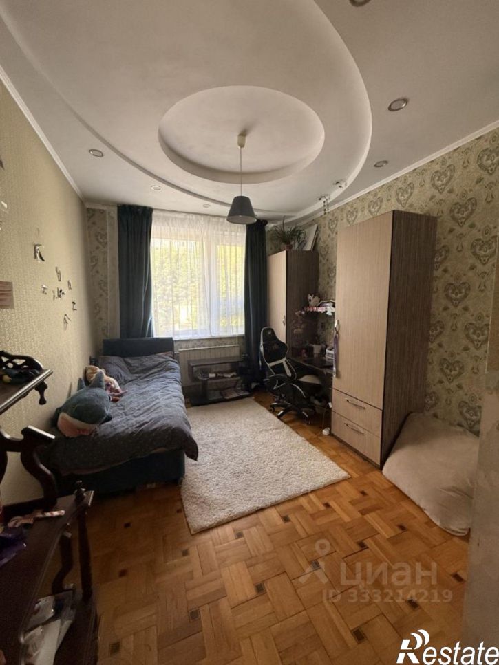 4-комн квартира ул им. Архитектора Ишунина, 4,  д. 4
