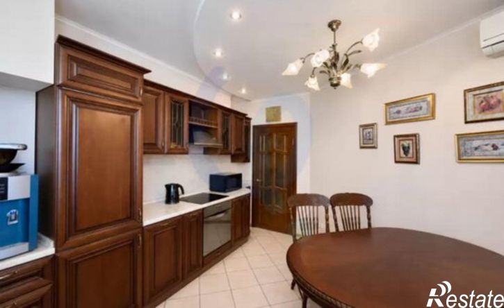 3-комн квартира ул им. 70-летия Октября, 17,  д. 17