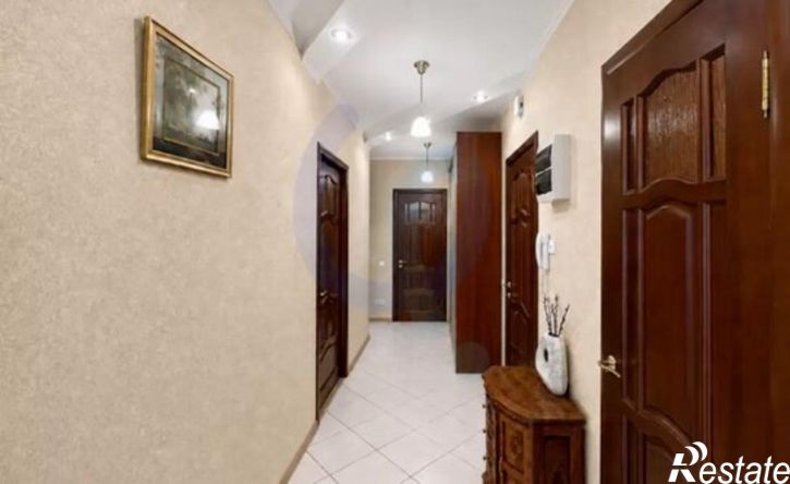3-комн квартира ул им. 70-летия Октября, 17,  д. 17