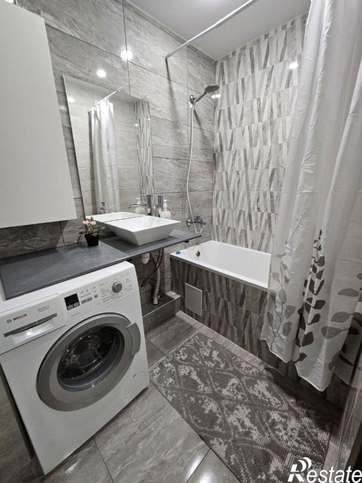 2-комн квартира ул им. Героя Яцкова И.В., 28,  д. 28