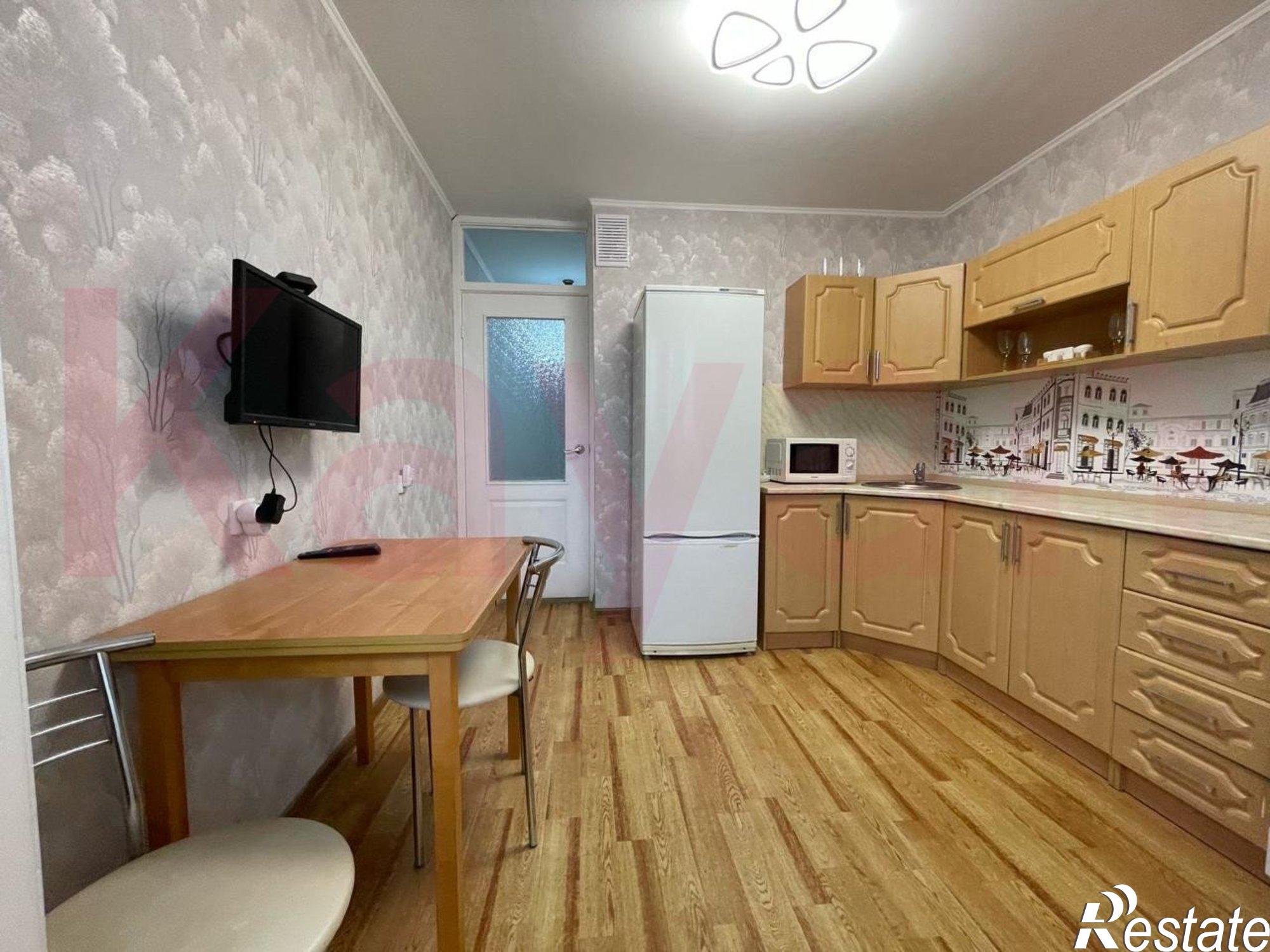 Купить квартиру за 5 000 000 рублей на им. Карякина ул.