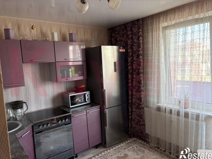 2-комн квартира им. Генерала Трошева ул.