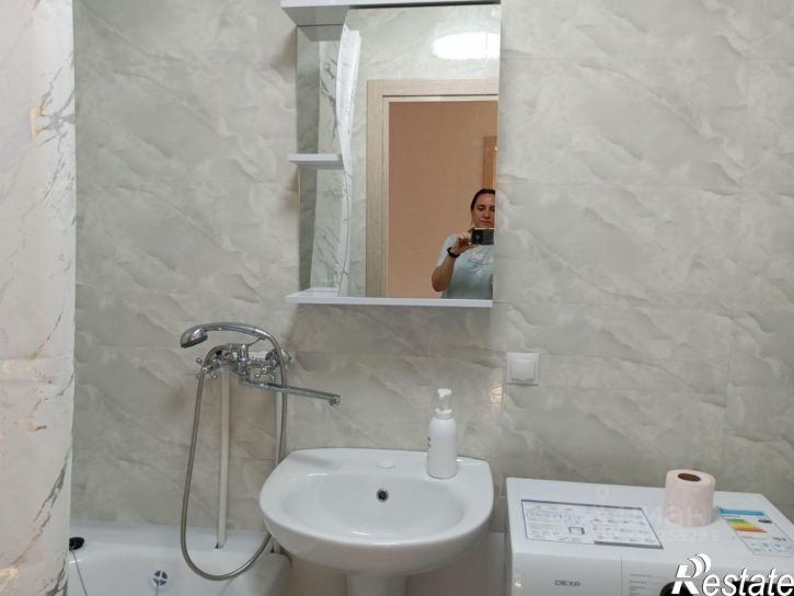 1-комн квартира ул им. генерал-лейтенанта Александра Сапрунова, 42,  д. 42