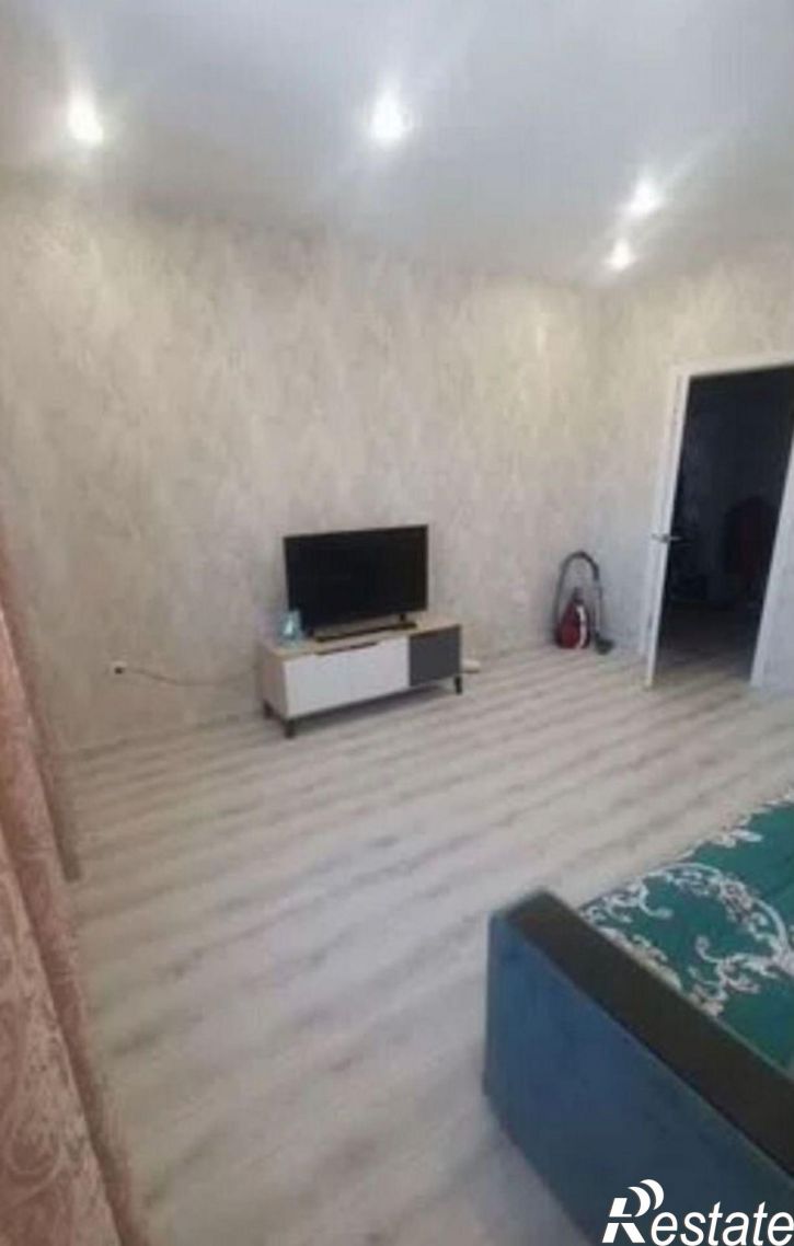 2-комн квартира ул им. Героя Георгия Бочарникова, 14,  д. 14