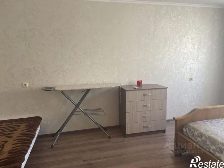 1-комн квартира пр-кт Чекистов, 38,  д. 38