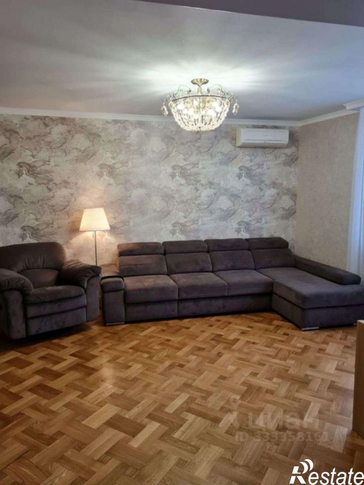 3-комн квартира ул им. 70-летия Октября, 17,  д. 17